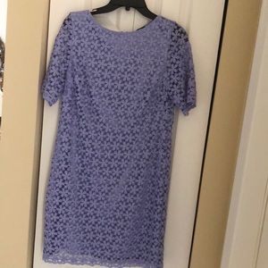 💜Tahari Arthur S. Levine Daisy Crochet lined lilac short sleeved sheath dress